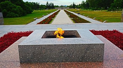 피스카료프스코예 기념 묘지 (피스카롭스코예 메모리알노예 클라드비셰)